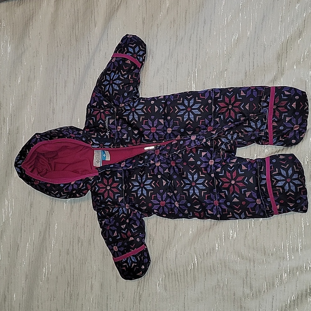 Columbia Winter Down Baby Bunting Size 3-6 Months Pink and Purple Snowfl…